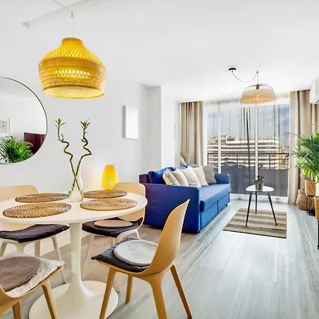 Bonito Apartamento Con Terraza Y Vista Al Mar Τορρεμολίνος
